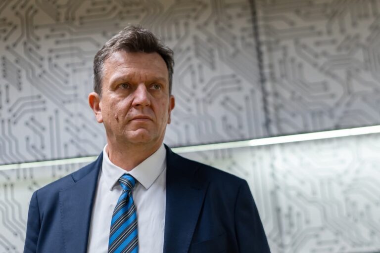 Жељка Цвијановић и Бранко Блануша о Американцима и против њих