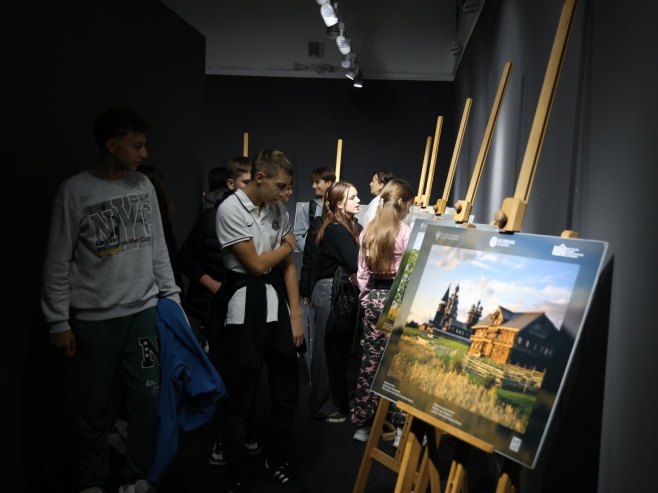Представљена изложба „Кижи – ревитализовано ремек дјело Русије“