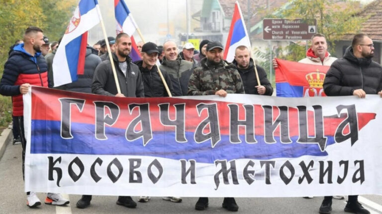 Група Срба са Косова и Метохије кренула пjешке у Нови Сад