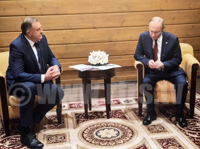 Путин честитао Дан српског јединства, Додик жели да Русија напредује