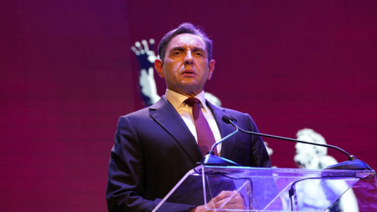 Русија нема право да одустане од борбе за Србију