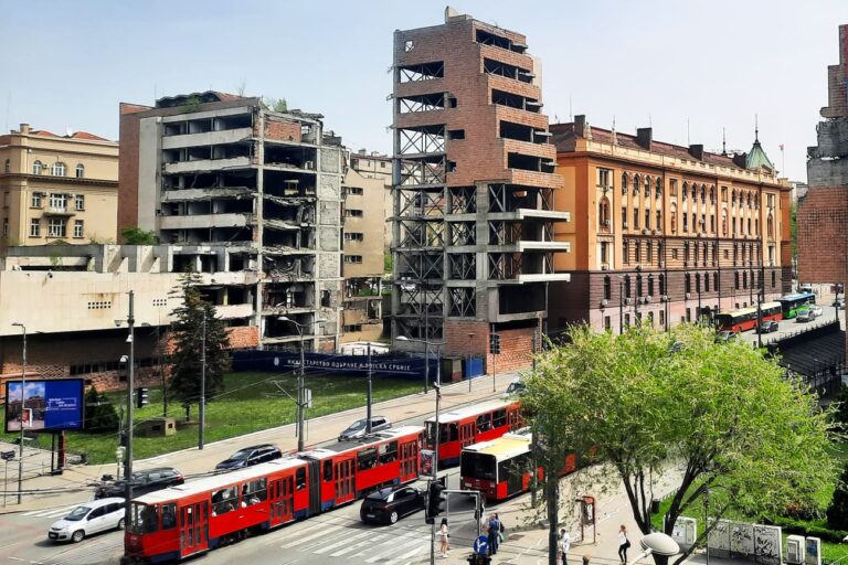 Правда је да плате