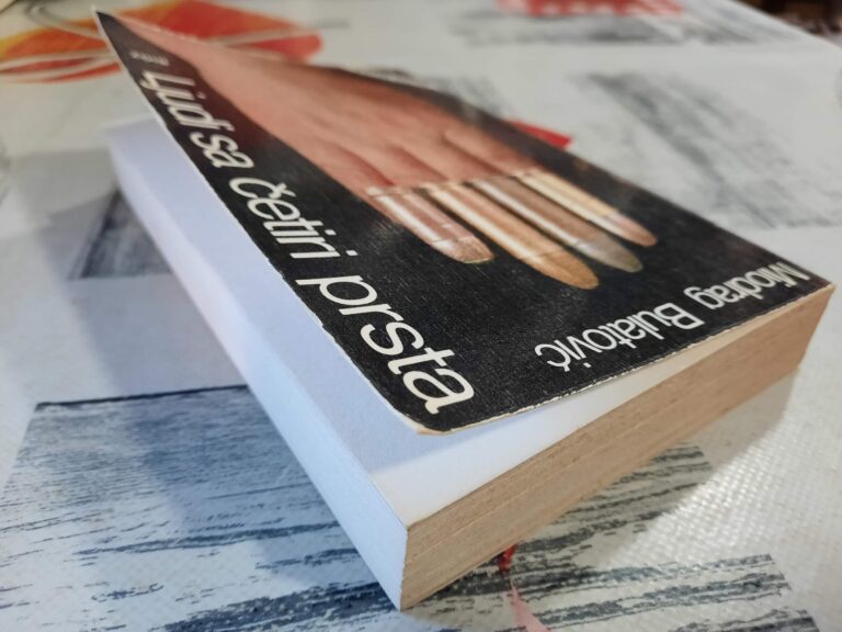 Обојено-недефинисана „српска“ револуција