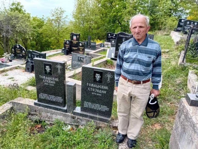 Упркос трагедијама, породица Михајла Томашевића, из Сувог Грла код Србице, опстаје на свом огњишту