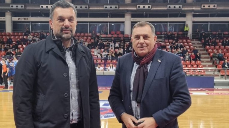 РЕТРОВИЗОР: Ми, ови наши и они тамо, заједно у изворном облику