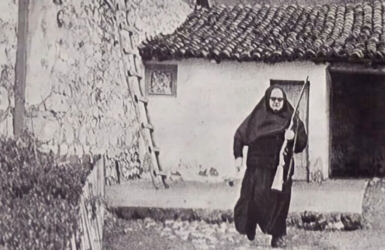 Монахиње су манастир браниле пушком!