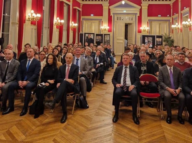 Очувати дејтонску структуру БиХ, порука је из Париза