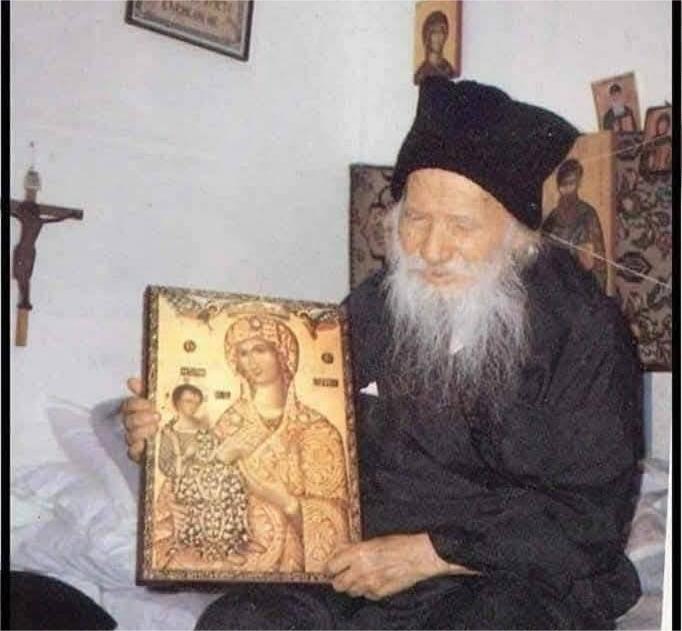 Дан када је Господу уснио Свети Порфирије Кавсокаливит