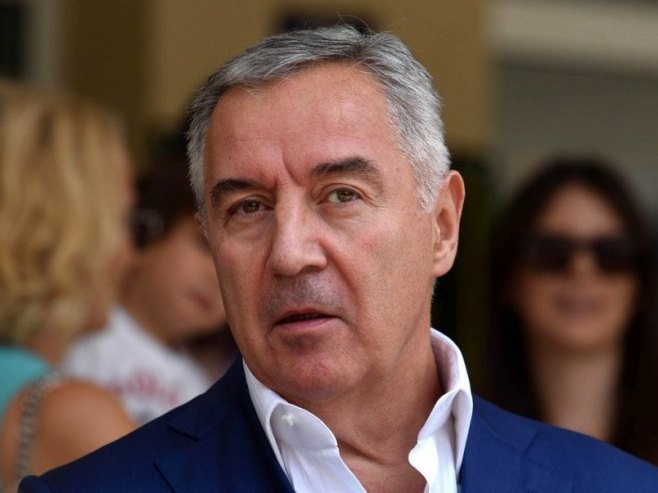 Бивши црногорски предсједник у Епстиновим фајловима, Ђукановић негира