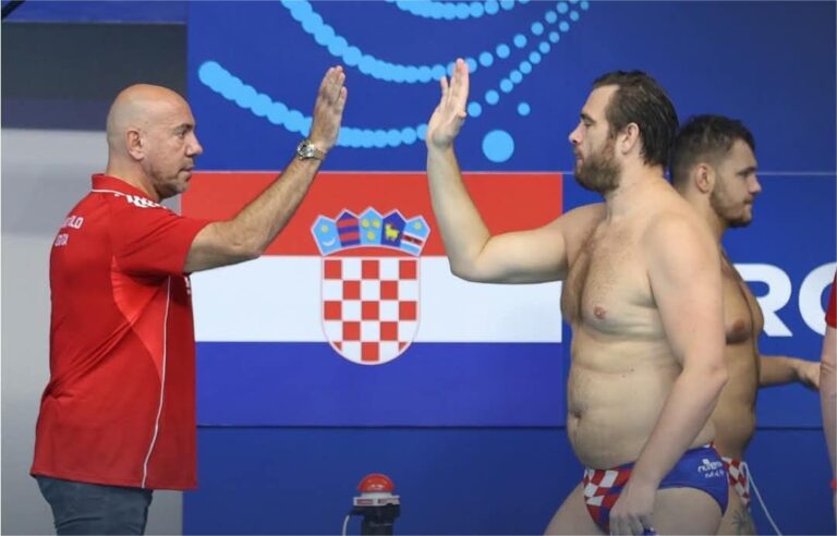 Срби пљешћу и кад на клање иду