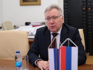 Није нормално да БиХ три деценије буде под протекторатом