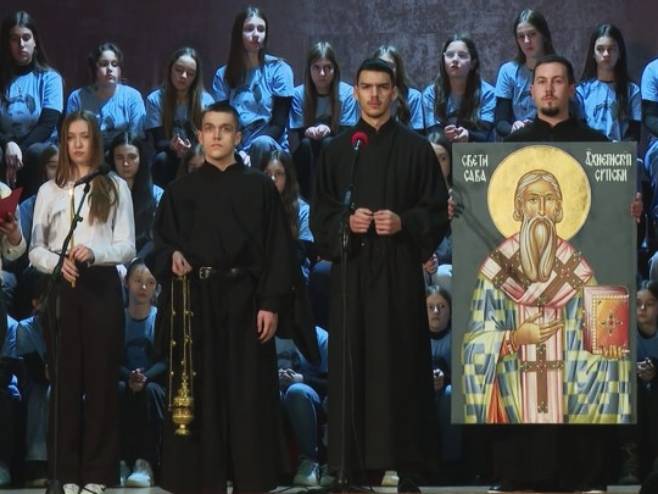 Просвјетни радници и ученици у Дервенти прославили Светог Саву