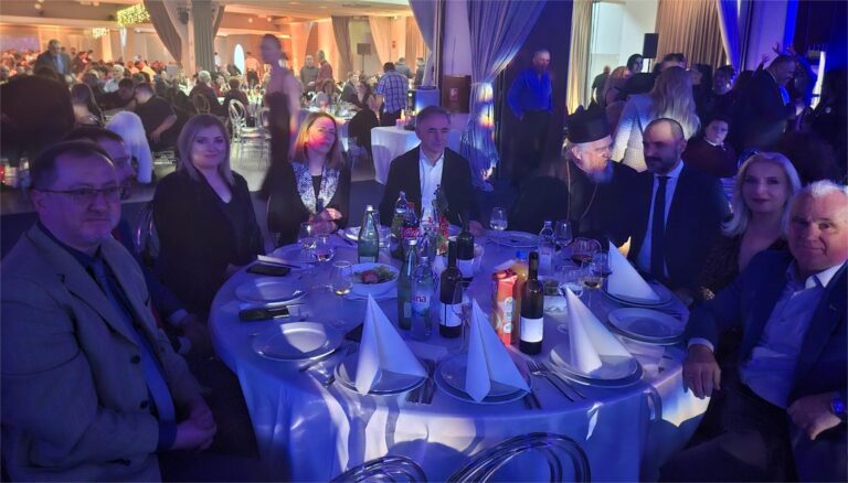 Српско вече у Загребу, пред 2.000 људи орило се “Одакле си селе” и “Видовдан”