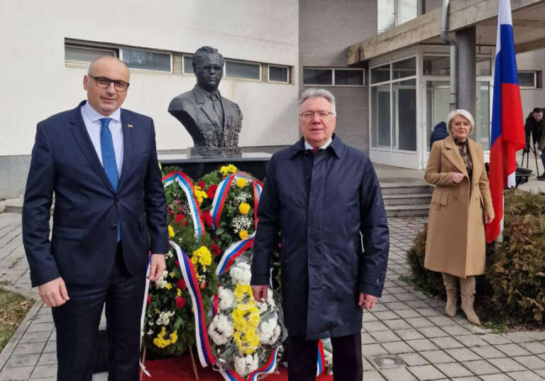 Дарко Бањац одао почаст чувеном руском дипломати Виталију Чуркину