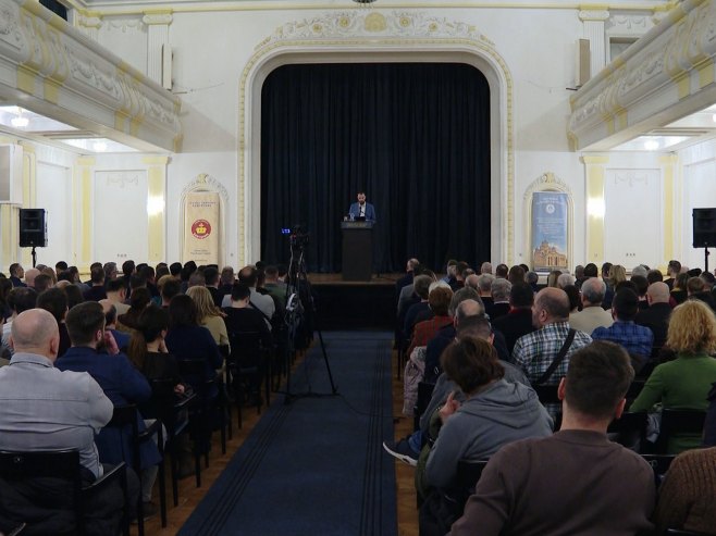 „Баук српског свијета кружи Балканом“