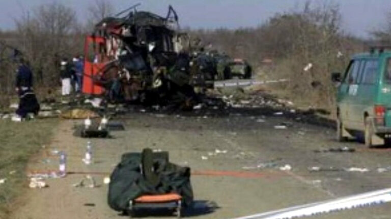 Служен парастос Србима убијеним у терористичком нападу прије 25 година у Ливадицама