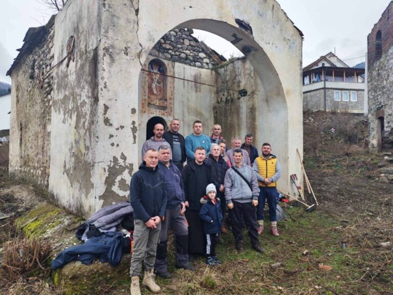 Прва молитва након 27 година у Цркви Светог Николе у селу Љубижда код Призрена