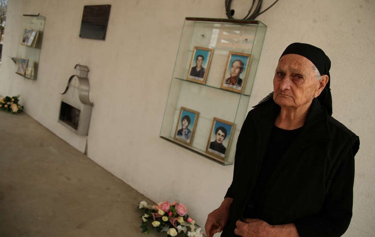 Злочин у Сијековцу – “Вратио је нож у чизму, а око Мирка локва крви“