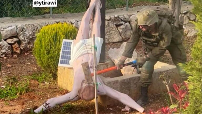 ИДФ казнио израелске војнике који су маљем разбили статуу Исуса у Либану