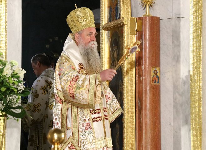 Митрополит Јоаникије служио литургију у Храму Христовог Васкрсења у Подгорици