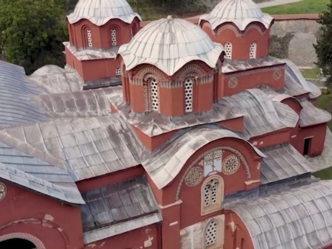 У недостатку сопствене историје, Албанци би да присвоје и Пећку патријаршију (видео)