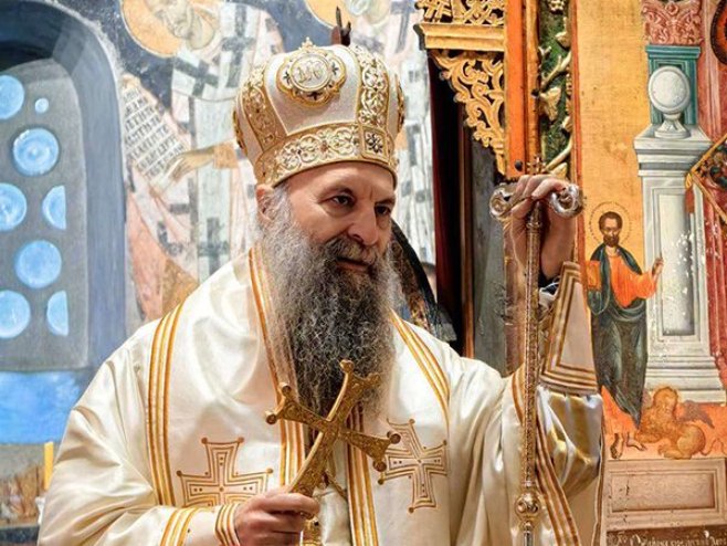 Патријарх Порфирије служио на Васкрс литургију у Пећкој патријаршији