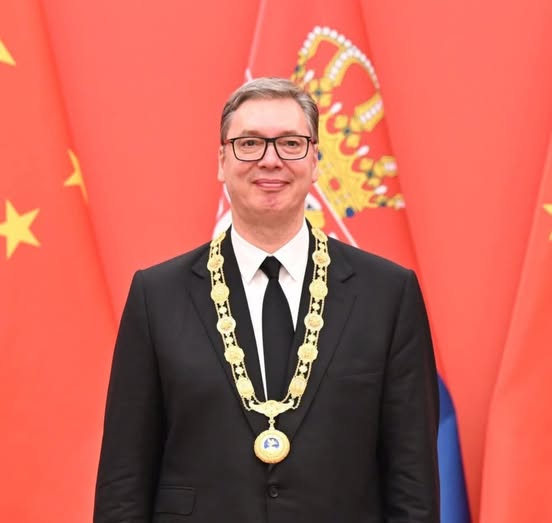 Пепељуга Европе и Челични Змај