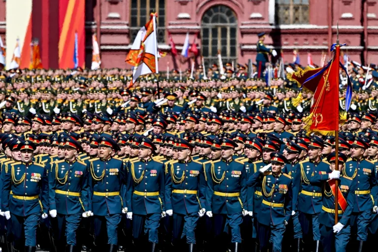 Завршена Парада побједе, делегација Српске положила цвијеће на Гроб незнаног јунака
