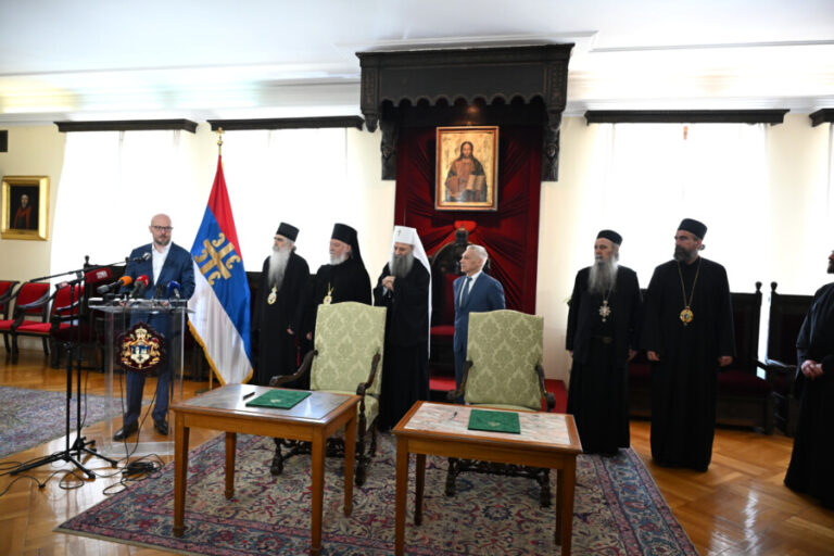 Русија поклања земљиште НИС-а Српској православној цркви