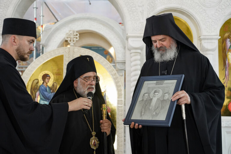 Епископ Исихије дочекао Архиепископа Њујорка и Њу Џерсија г. Михаила у Саборном храму