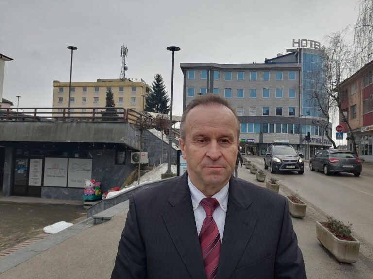 Биљана Плавшић се понашала као кучка, а Чавићева и Микеревићева Влада издајнички