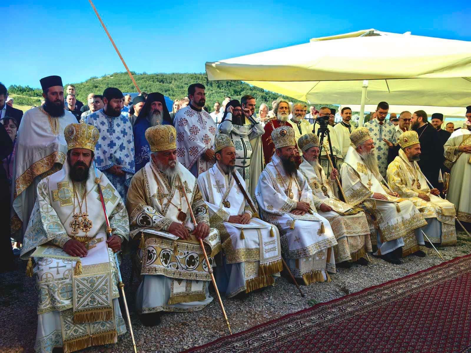 Јунаци са Вучјег Дола нису се одрекли себе, свог идентитета и закона Христовог да би добили комфор, привилегије и олакшице овога света