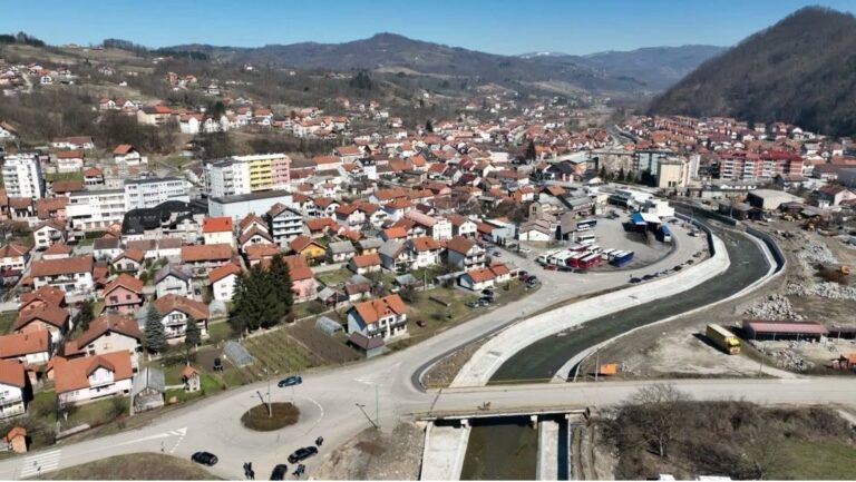 Некада жива варош, данас чекамо ко ће угасити свјетло