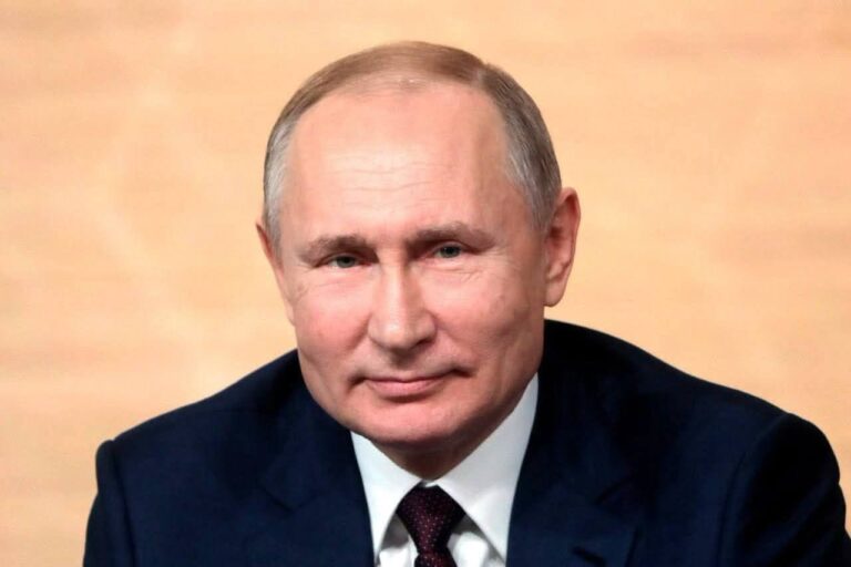 Путин честитао Трампу 250 година независности САД