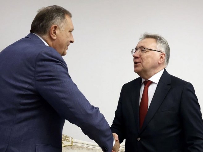 Подржавамо Русију у напорима да одржи своје државне и националне вриједности