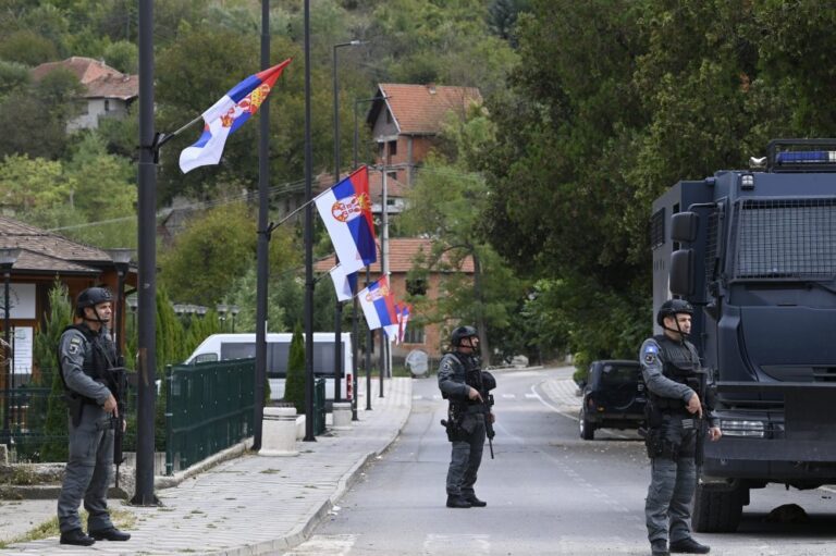 Осим Ненада Рашковића, приштинска полиција претукла још седам Срба