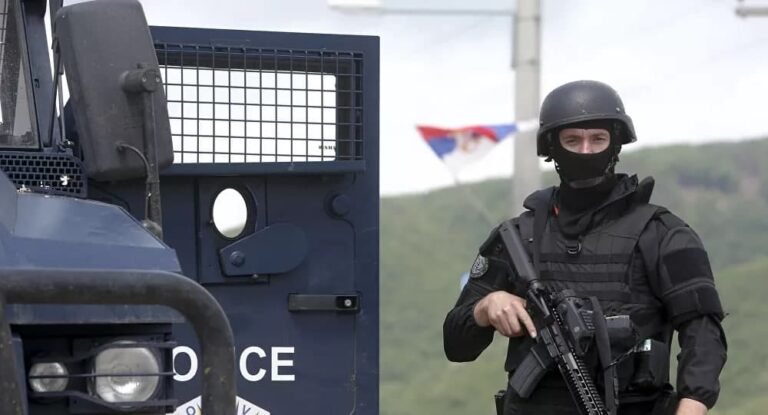 Кад српска мајица постане „прекршај“, а одлазак по хљеб – разлог за станицу