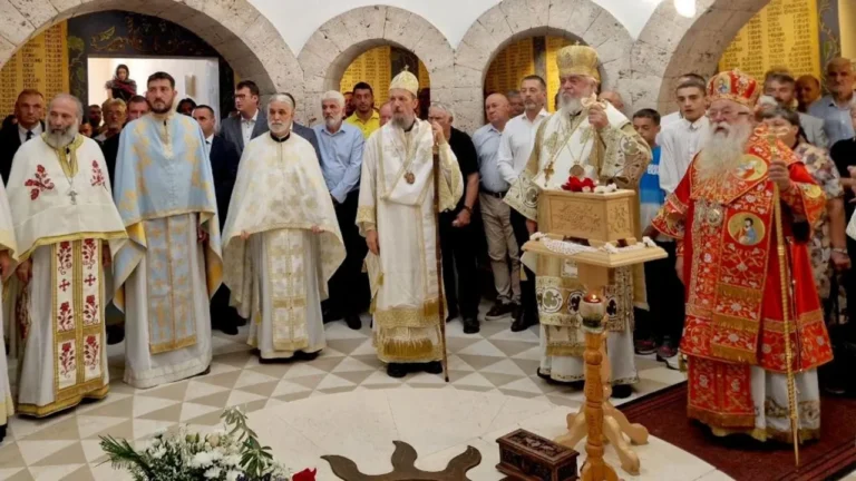 Опстали смо и опстајемо!
