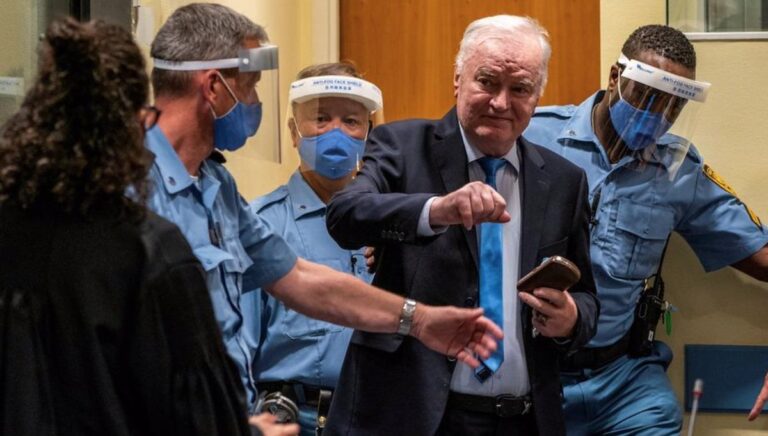Американац о „геноциду“ у Сребреници