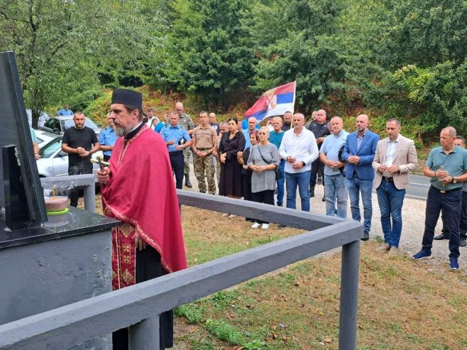 На Црном врху код Зворника обиљежено 34 године од убиства 11 припадника ВРС