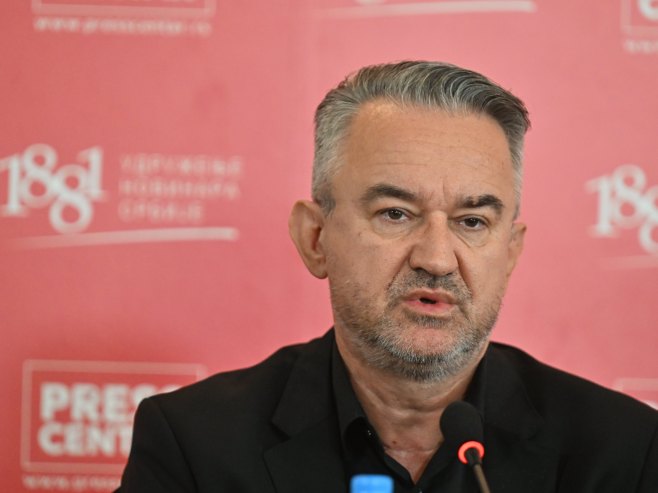 Позивам све који желе да дођу и да достојанствено испратимо мог оца