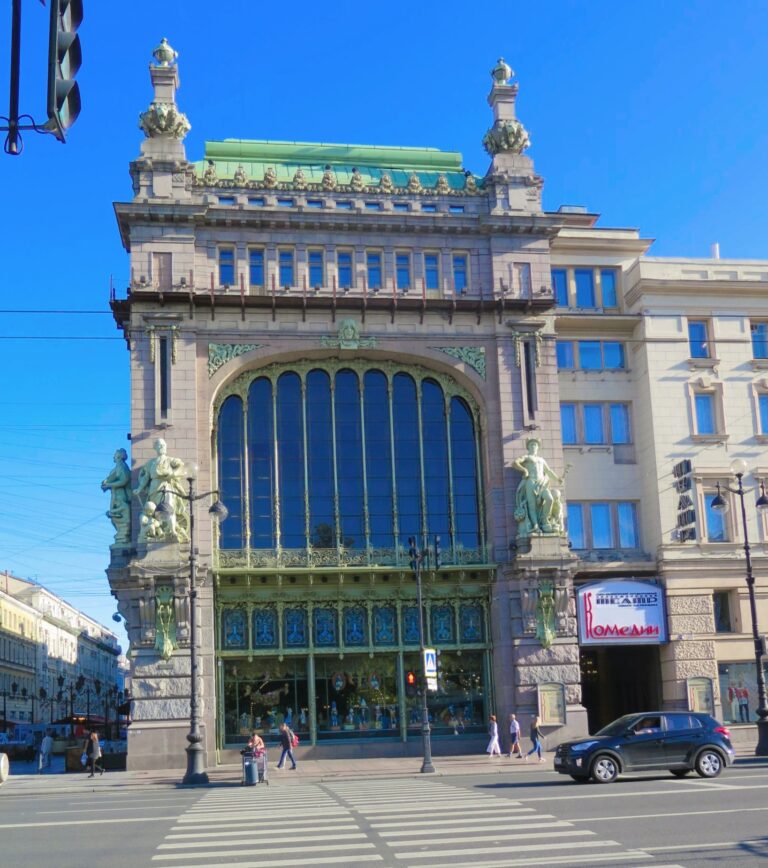 Разгледница из Русије, Санкт Петербург кроз објектив и вековну раскош
