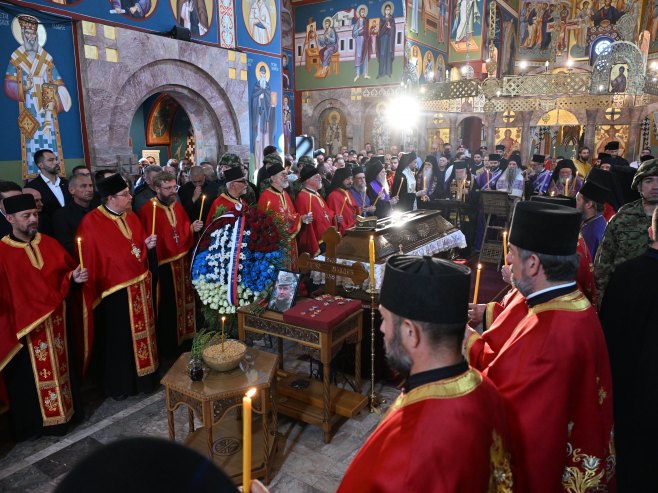 Патријарх Порфирије служио опијело генералу Ратку Младићу