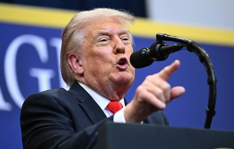 Трамп замрзнуо нови пакет санкција Русији два дана прије ступања на снагу