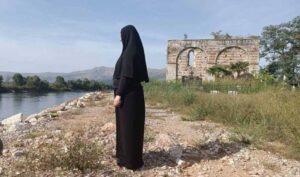 Залазак Сунца испред манастира Светог Сергија и Вакха на ријеци Бојани код Скадра