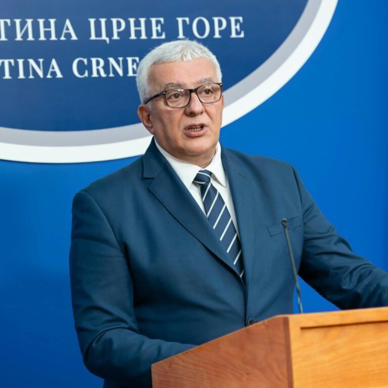 Нека Бог Чува Црну Гору и Србију!