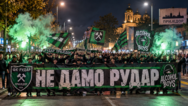 „Не дамо Рудар“ – навијачи протестном шетњом затражили промјене