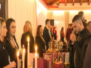 Више од 40 излагача на фестивалу „Ракије Српске“ у Трну код Лакташа